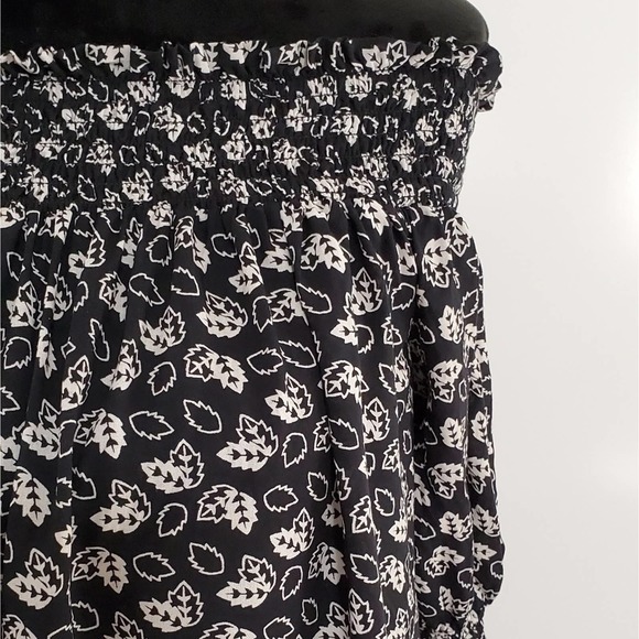 Chelsea & Theodore Off the ShoulderDress - Picture 5 of 5